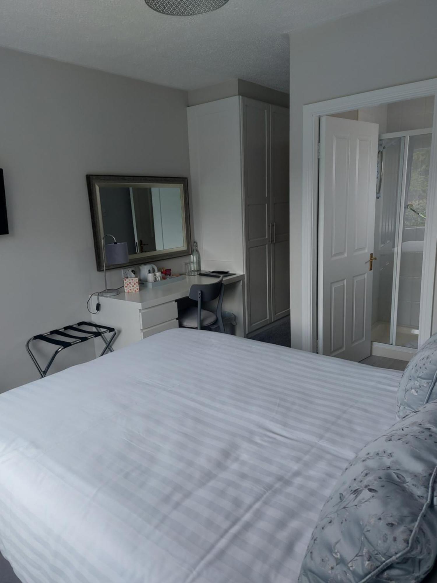 Blackrock Carole Ville Guesthouse Cork Room photo